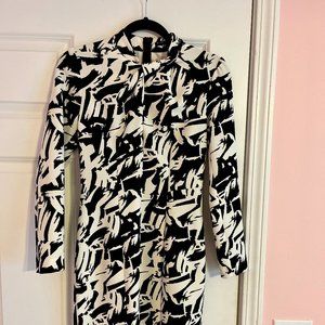 Sisley black/white dress with flat-twist collar dress